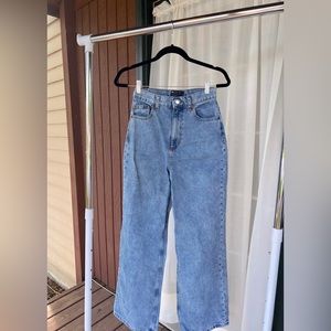 The most gorgeous wash ASOS jeans
